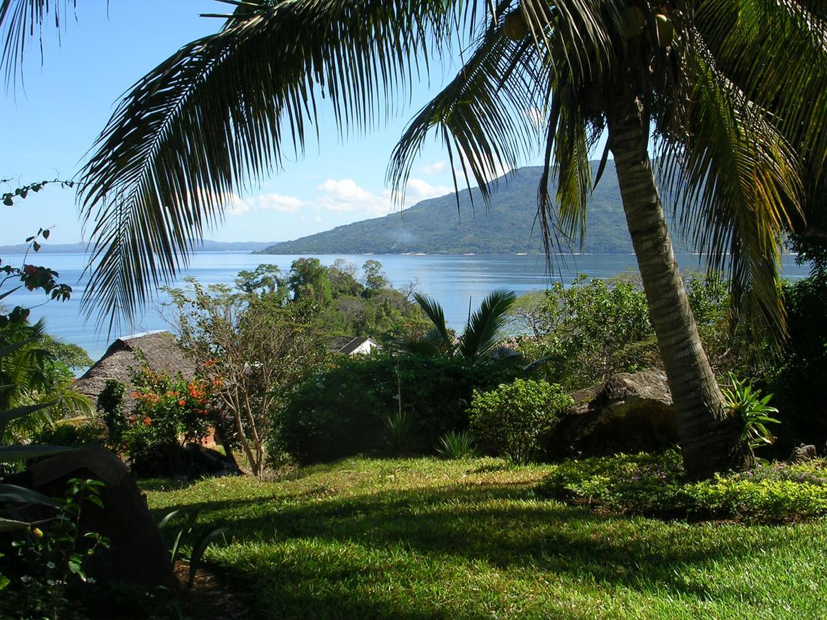 Bed and Breakfast Les Jardins D'Ankify Andimaka Exterior foto