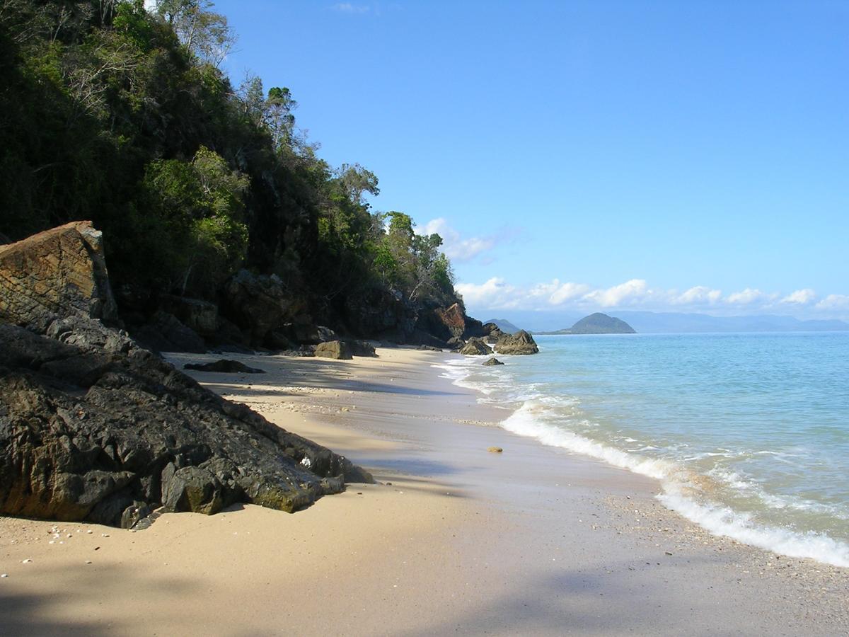 Bed and Breakfast Les Jardins D'Ankify Andimaka Exterior foto